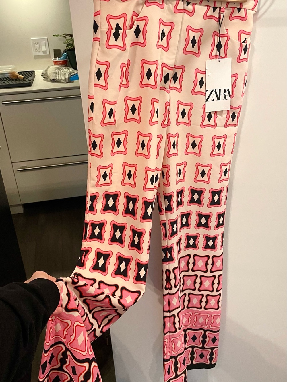ZARA Pink Geometric Print Pants